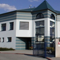 M002.jpg